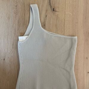 Aritzia Babaton Sculpt Knit One Shoulder Top in Matte Pearl M